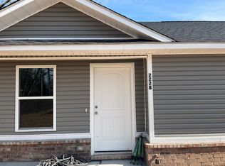 222 W 8th St #B, Mulberry, AR 72947