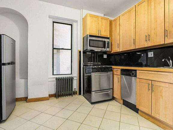 2nd image of 166 W 4th St APT 2