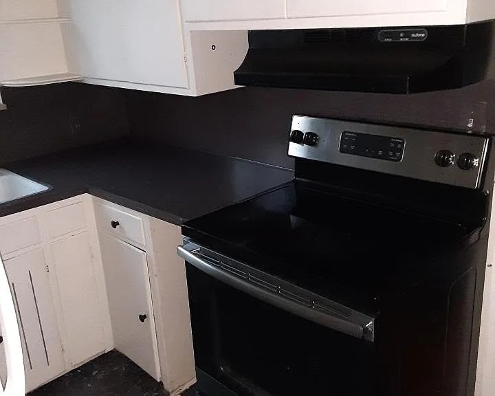 2216 Kenwood Blvd #3 — Photo 11