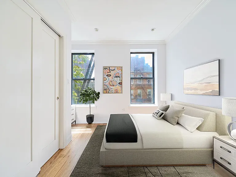 440 W 47th St #5-A — Photo 3