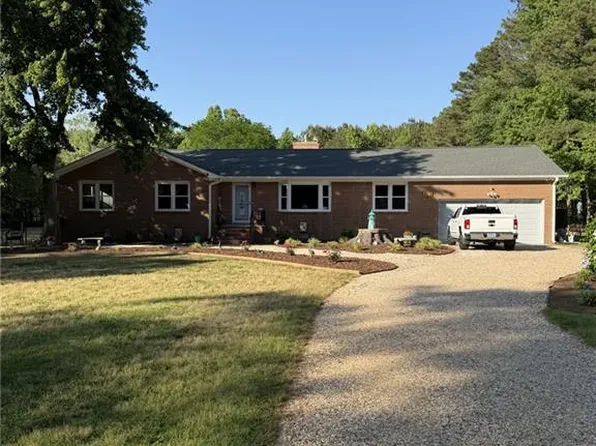 5585 Ware Neck Rd, Gloucester, VA 23061