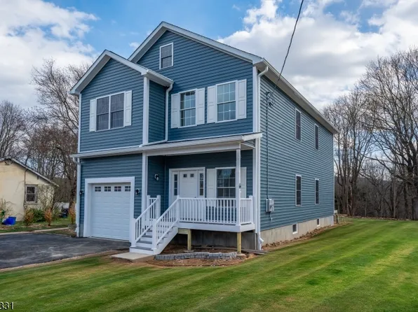 10 Greenhut Ave, Randolph Twp., NJ 07869