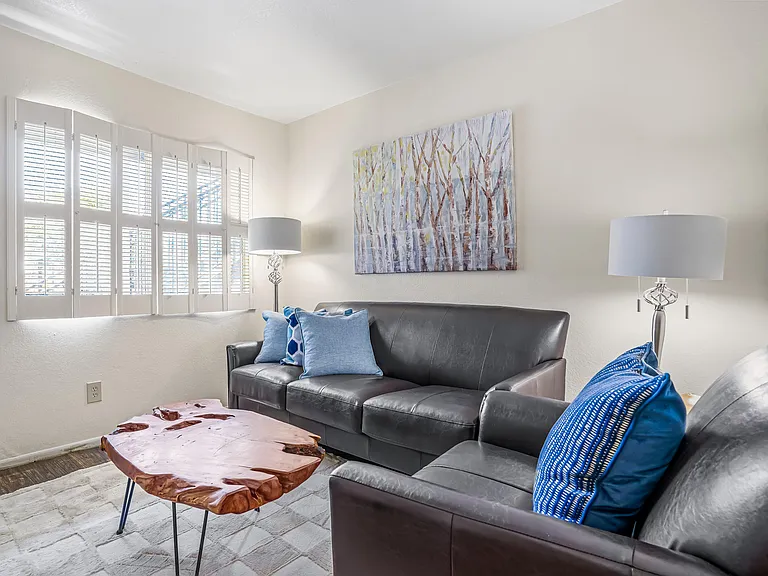 Callaway Apartments — Photo 7