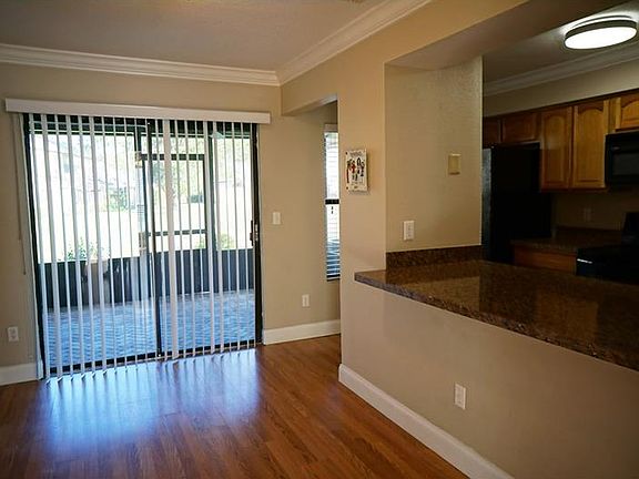 4th image of 611 Casa Park Ct N
