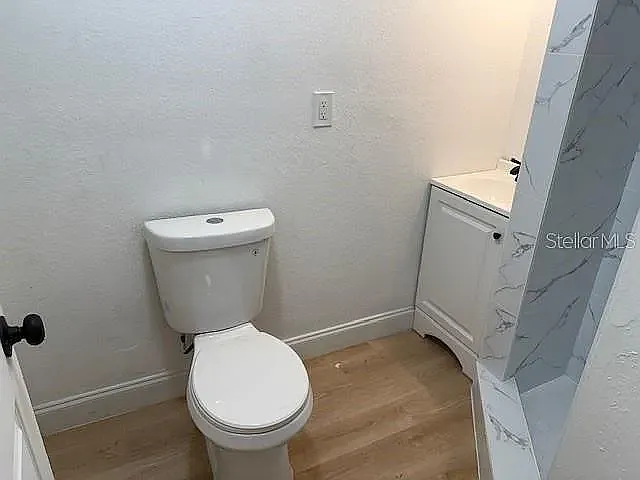 4605 N Hubert Ave #5 — Photo 5