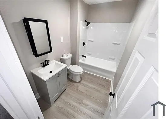 6508 Dorel St — Photo 23