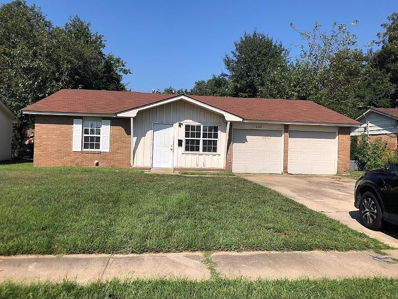 1st image of 2707 Belmoor Dr #1
