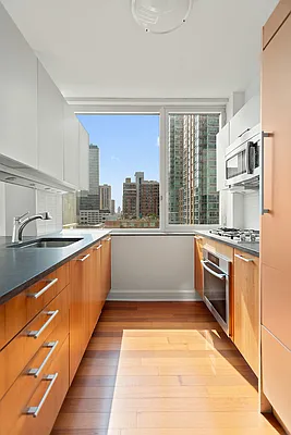 Sold by BLU Real Estate | media 3