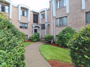 331 Hope St #8, Providence, RI 02906