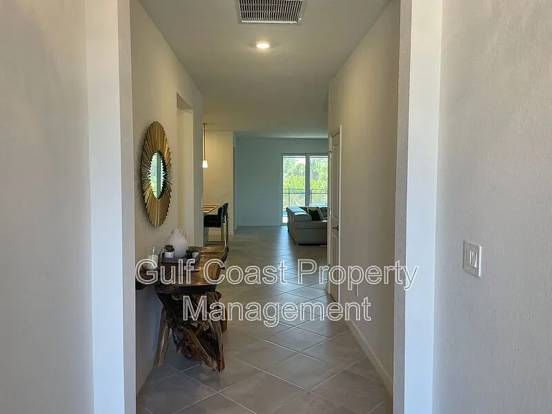 4 bed, 3.0 bath, 2035 sqft, $3,800 — Photo 2