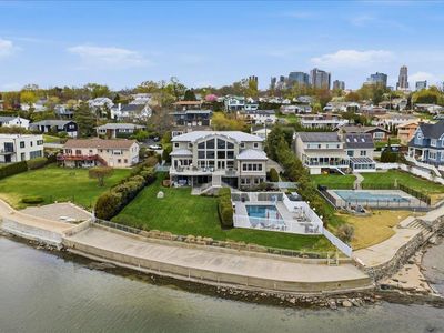 135 Kensington Oval, New Rochelle, NY, 10805