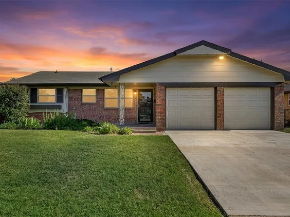 128 SW 12th St, Moore, OK 73160