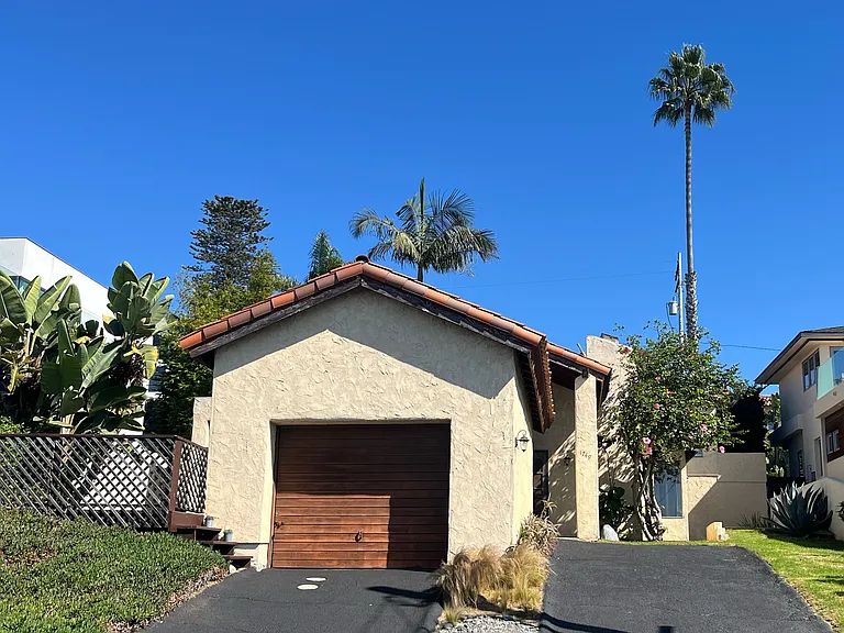 1749 Haydn Dr — Photo 4