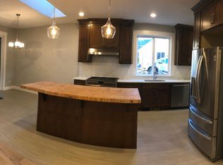 11074 NW Magnolia Ln, Portland, OR 97229