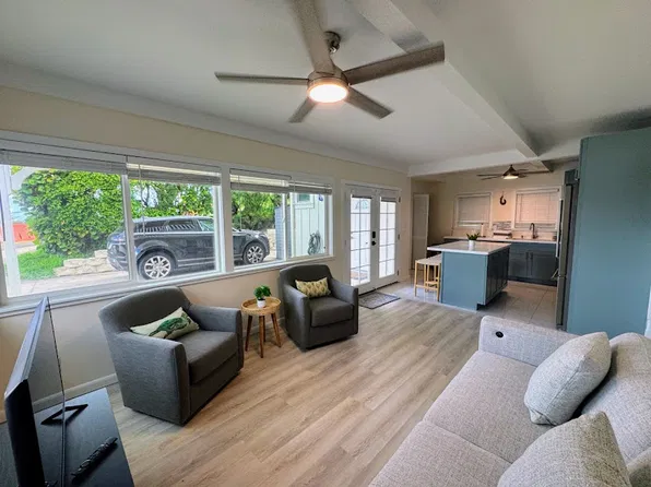 567 Kaneapu Pl, Kailua, HI 96734