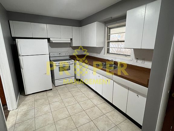 4th image of 1714 Princeton Dr
