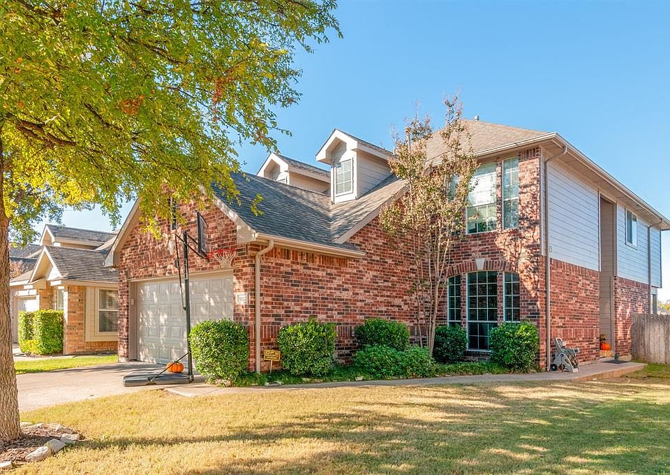 1st image of 11517 Gloriosa Dr