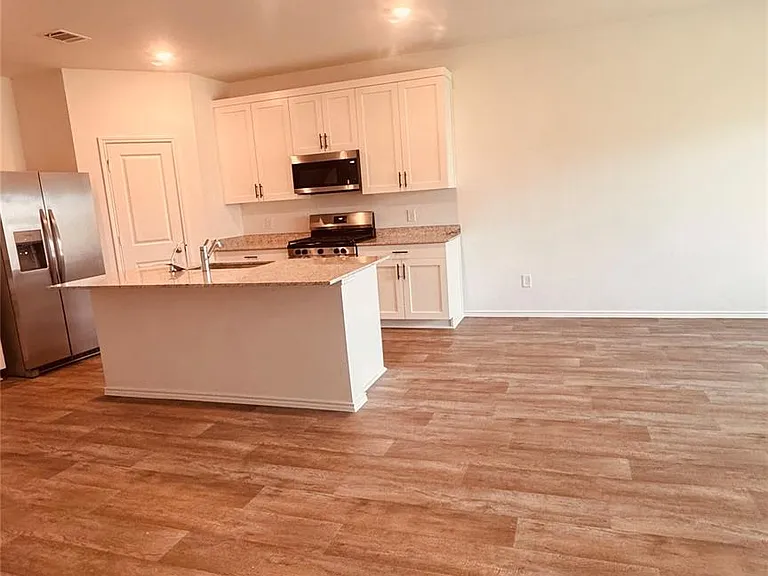 3019 Holland Lakes Dr S — Photo 11
