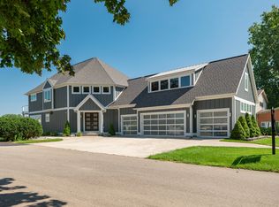 1481 S Crooked Lake Dr, Kalamazoo, MI
