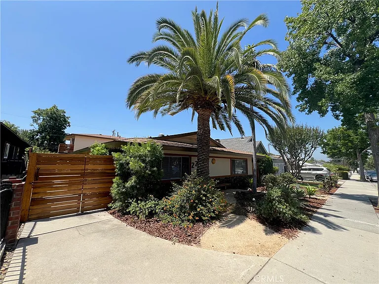 228 W Lemon Ave #B — Photo 20