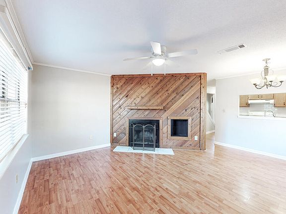 3rd image of 208 W Buena Vista Ave