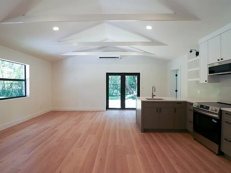 2101 Riverland Rd — Photo 13