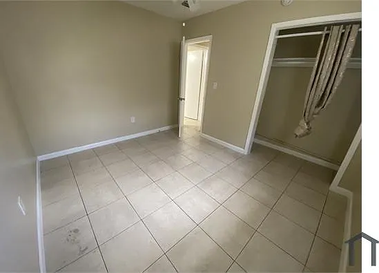 100 SW 24th Ave — Photo 8