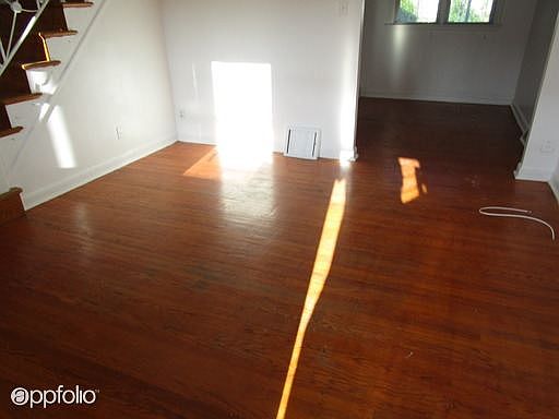 2nd image of 4618 Weymouth St