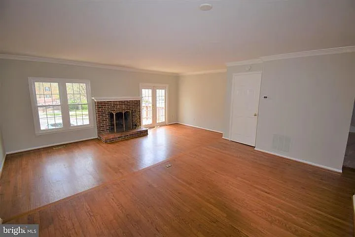 8243 Cedar Landing Ct — Photo 6
