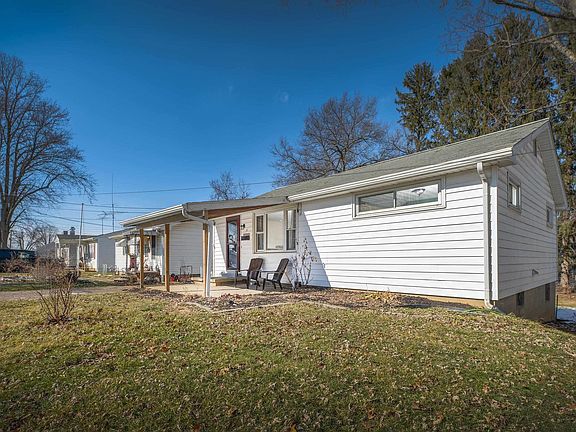 2nd image of 11 Parrott St