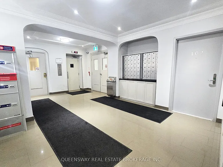110 Wellesley St E #508 — Photo 16