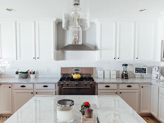 4th image of 3832 E Glenrosa Ave