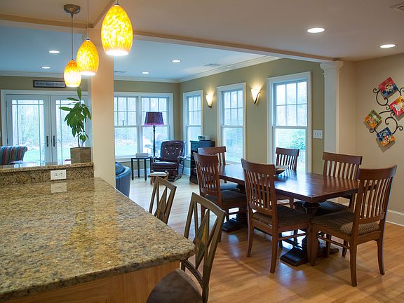 Kitchen eating area & family