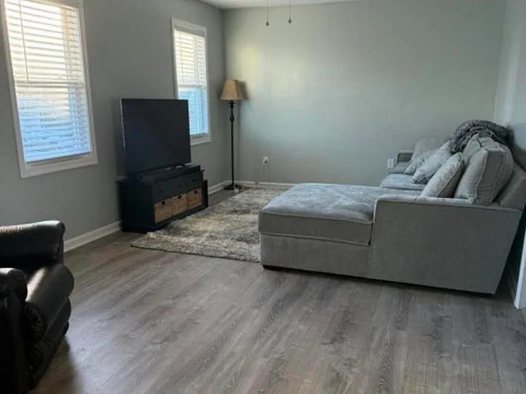 40 Bay Shore Dr #B — Photo 2
