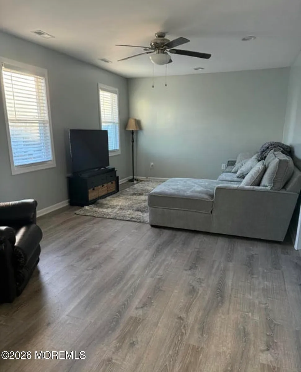 Building Photo - 40 Bay Shore Dr #B