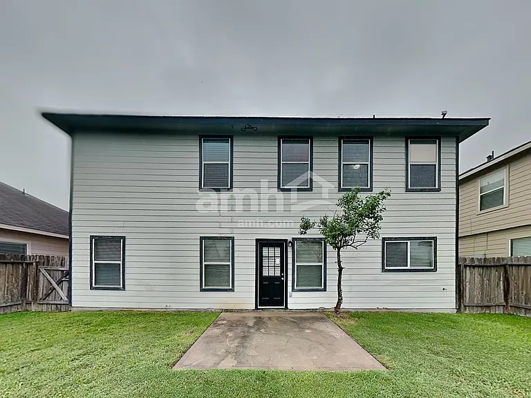 21715 Britton Hill Way — Photo 23
