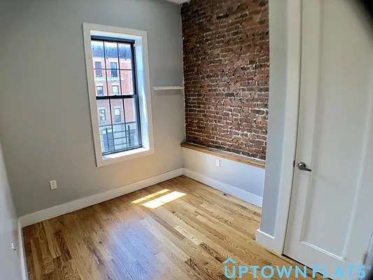 Rented by Uptown Flats LLC | media 39