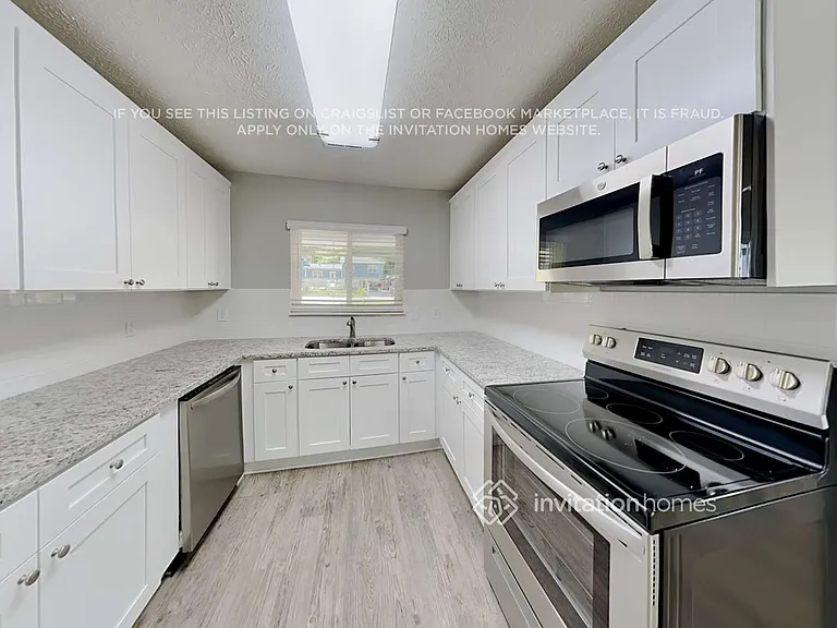 3363 Hollyridge Trl SW — Photo 7