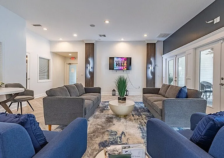 clubhouse2