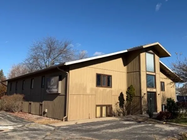 2650 McLeod Dr N, Saginaw, MI 48604