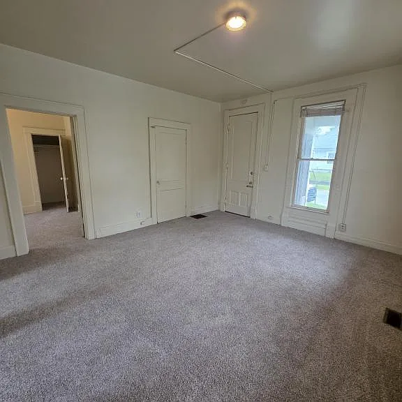 125 W Markland Ave #1 — Photo 3