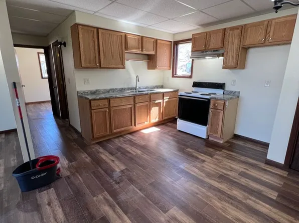 525 E Park, 525 E Park Ave #8, Chippewa Falls, WI 54729