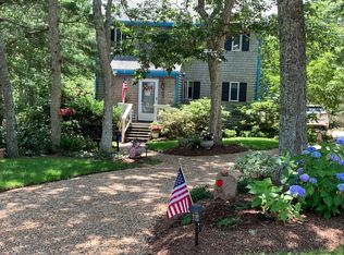8 Wood Duck Cir, Edgartown, MA 02539