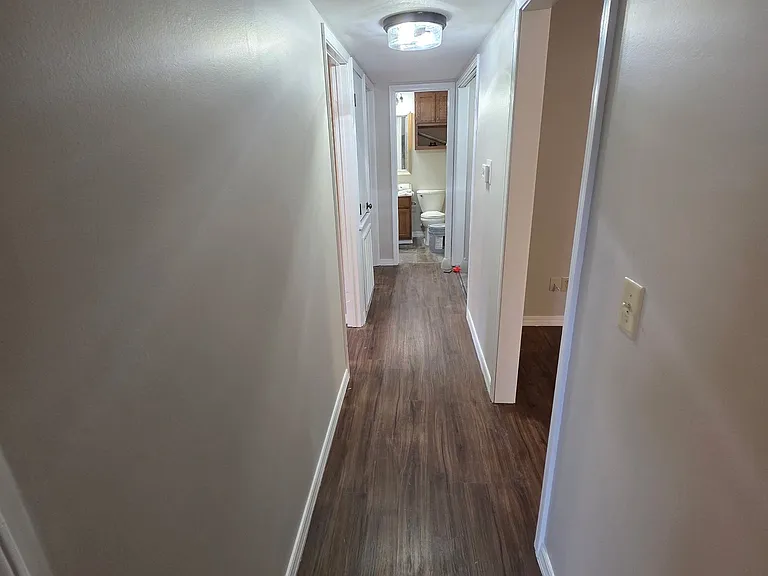 1202 University Dr — Photo 8