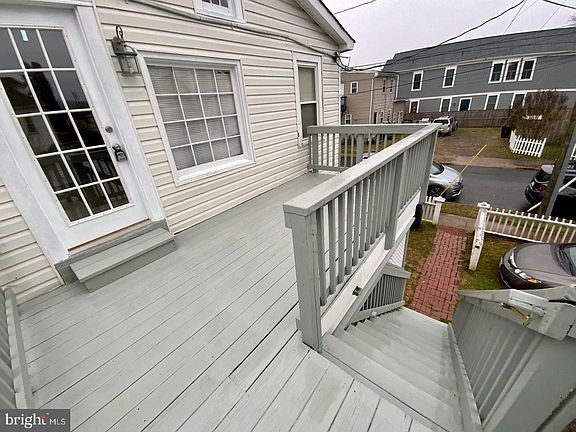 3rd image of 301 Pitt St #2
