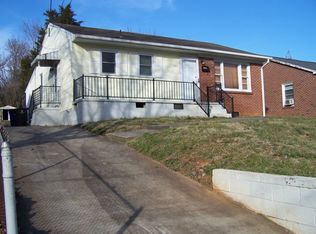 1617 Vogler St, Winston Salem, NC 27107