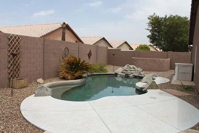 740 W Baylor Ln — Photo 32