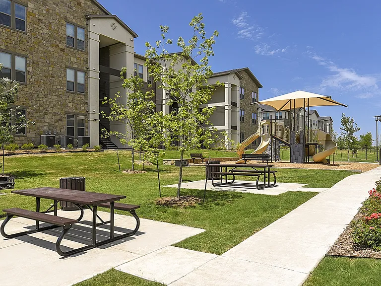 The Scott at Medio Creek — Photo 12