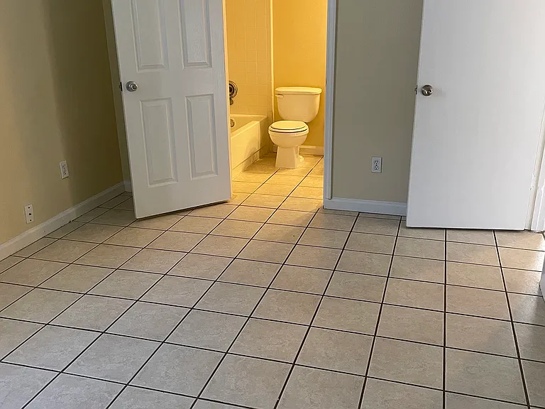 12068 Club Woods Dr — Photo 13