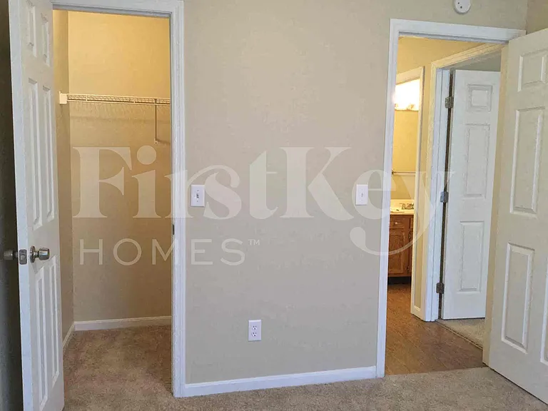 687 Bobolink Ct — Photo 23